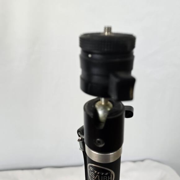 Stitz 4 Monopod QS/UBH Black Silver Adjustable Up to 62" Telescoping - Picture 9 of 16